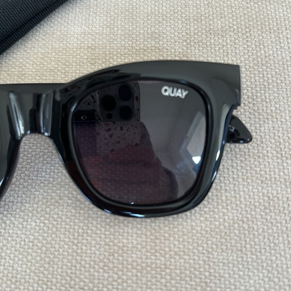 Quay After Hours Black Excellent Condition - Picture 2 of 4